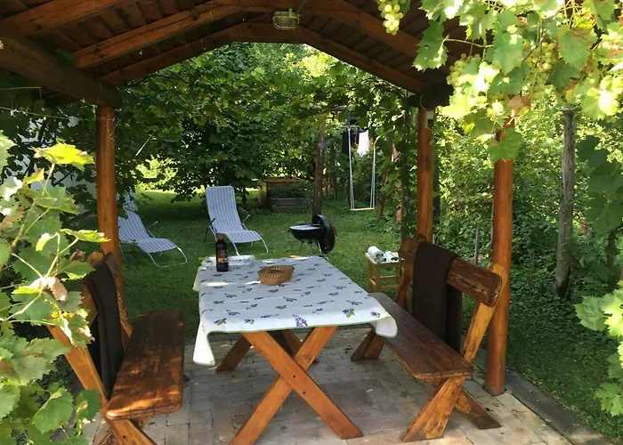 Sunflower Apartment, Napraforgoapartman *